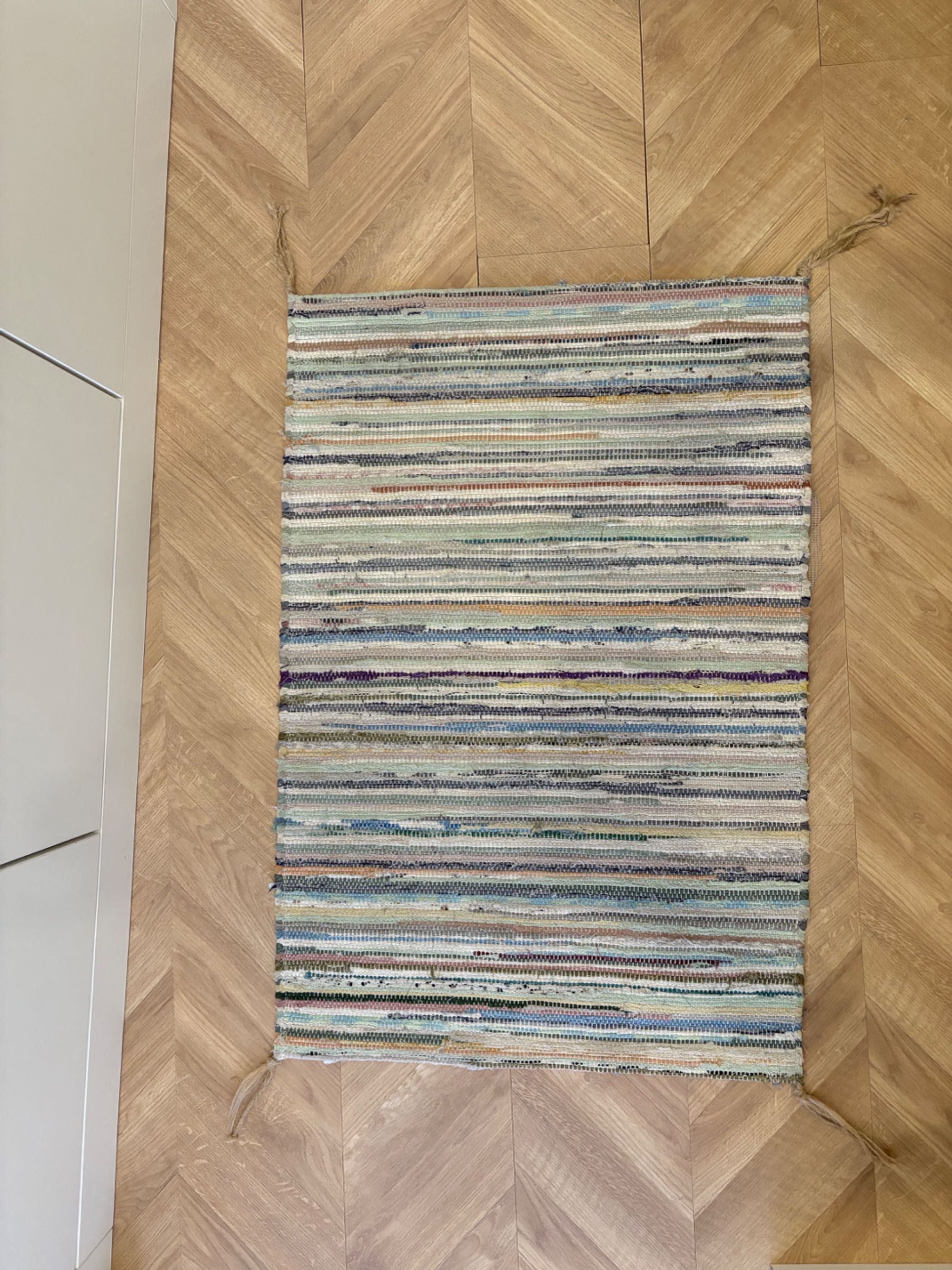 Tapete bonito para a sala, pouco usado e em ótimo estado