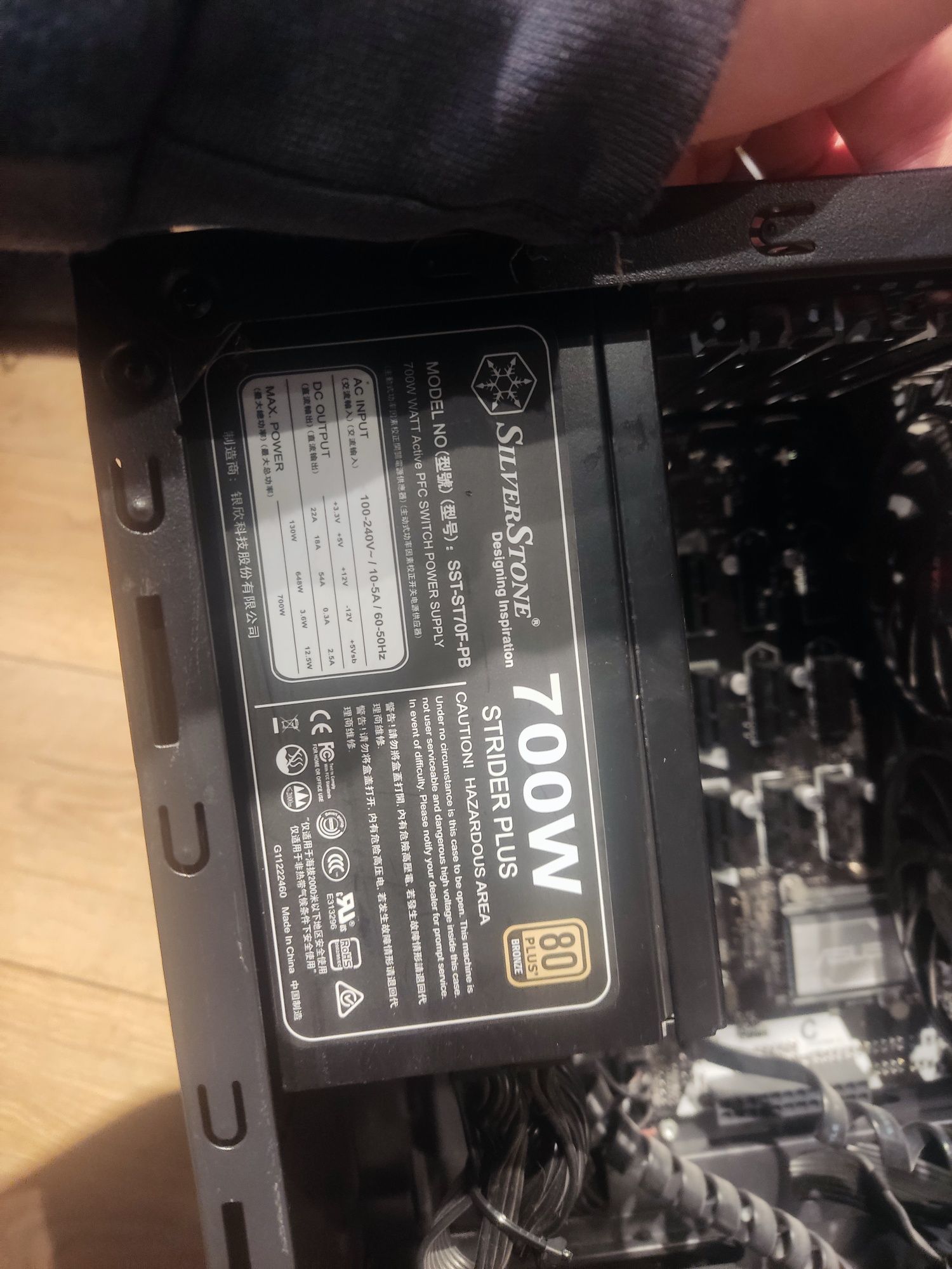 Zestaw Komputer stacjonarny intel i5 b.dobry stan + monitor