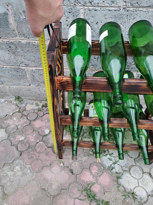 Stojak,regal na butelki.