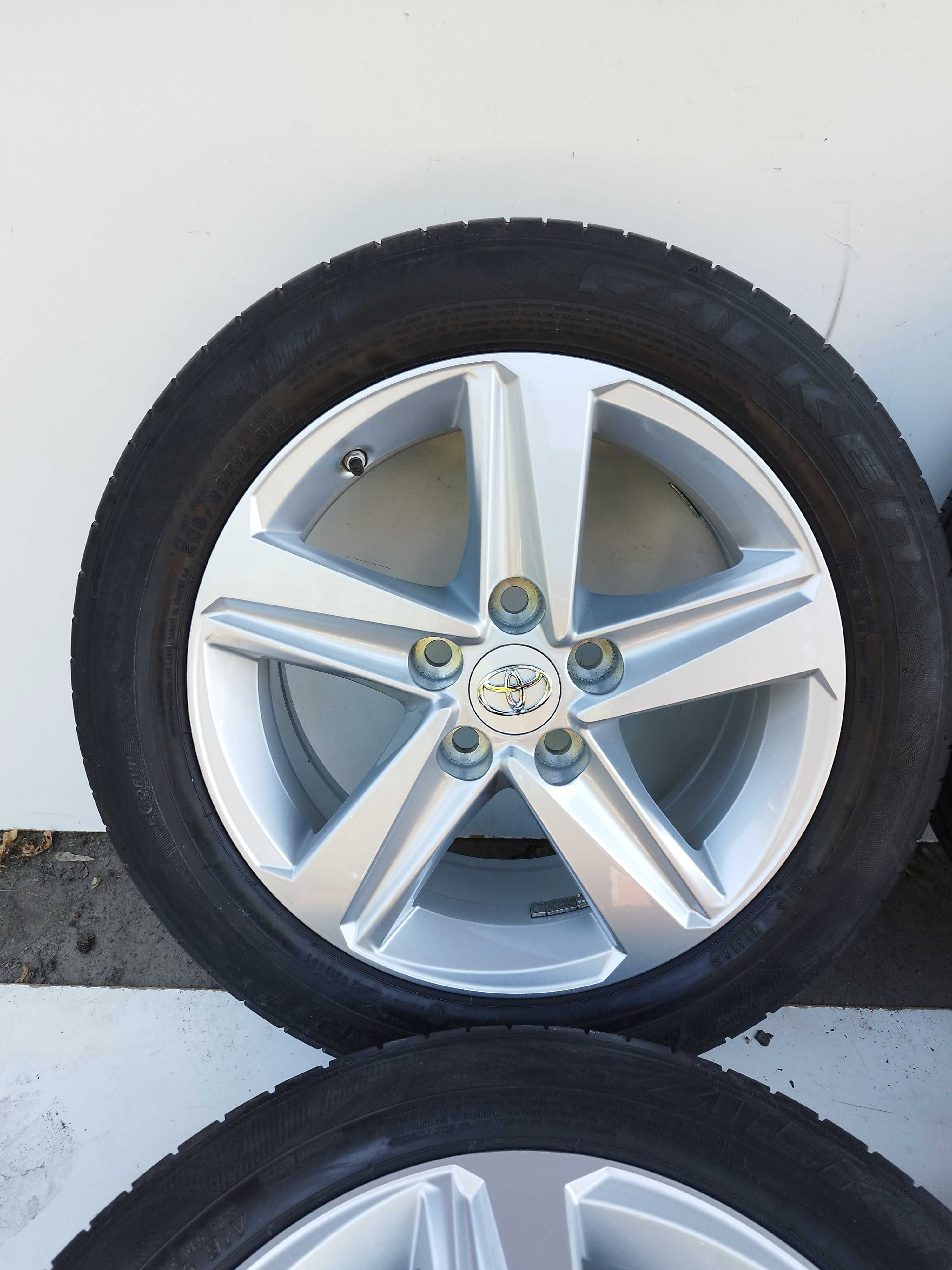 stan IDEALNY! koła Lato 205/55R16 czujniki 5x114,3 TOYOTA Corolla e21