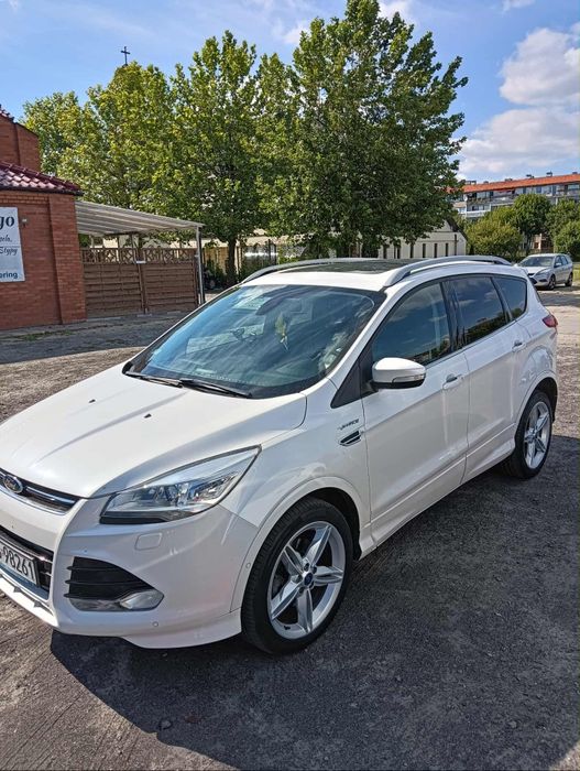Sprzedam Ford Kuga kolor biała 2014