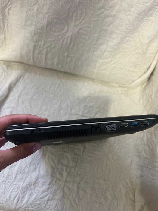 Portátil ASUS A541UA – Intel Core i3, 4GB RAM, 224GB TOSHIBA, 15.6" HD