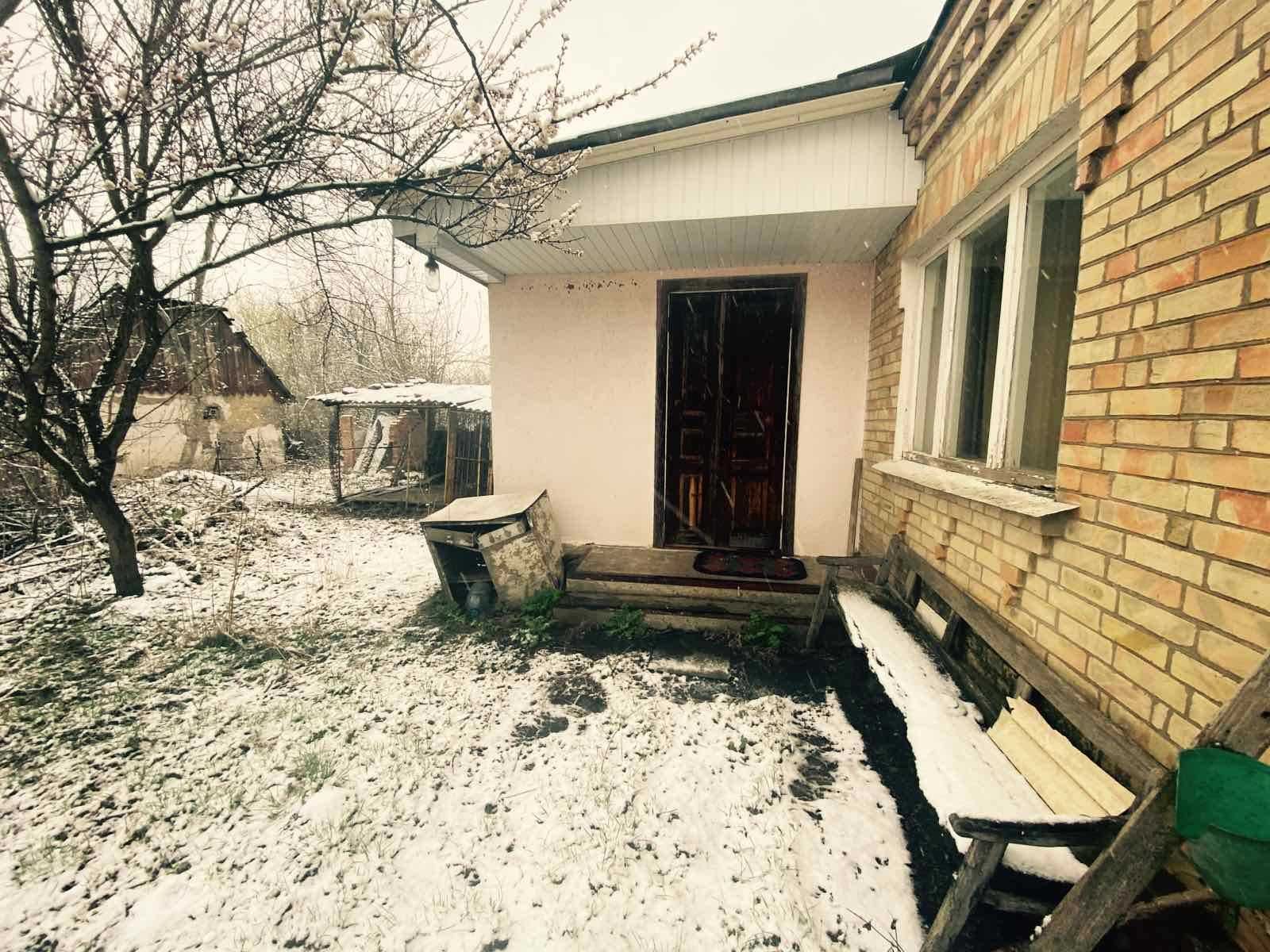 Продам будинок на 2 входи смт Кожанка. 2 ділянки ЛІС