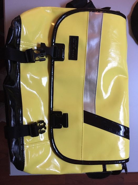 Saco Messenger em Vinil amarelo