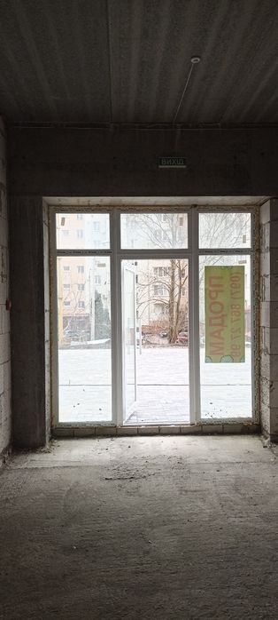 Продам фасадне приміщення 20 м² по вулиці Олени Теліги 59