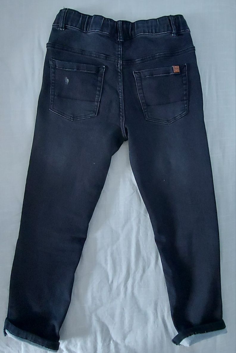 Продам джинси на хлопця 9-11 років