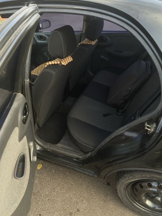 Ланус поляк продам технічно справне авто для кожного дня