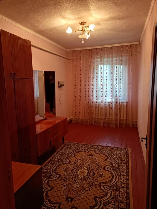 Продам півбудинку в мальовничому місці (150 км від Києва)