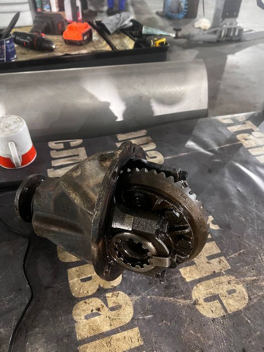 Редуктор заднього моста на ваз 2101-2107 в гарному стані