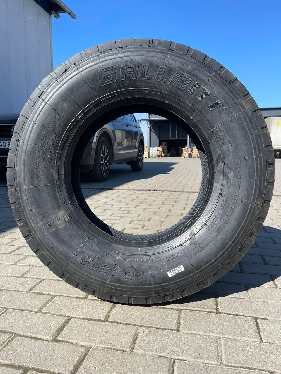 235/75R17.5 шина вантажна (руль/причіп) (Gallant Ovation VI-022)