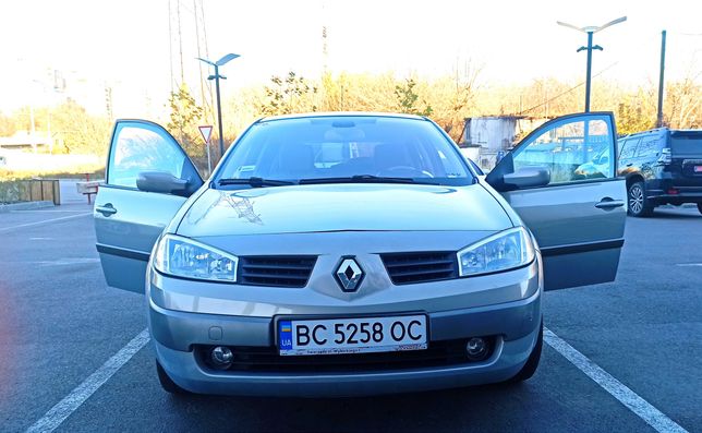 Продам Renault Megane 2:)