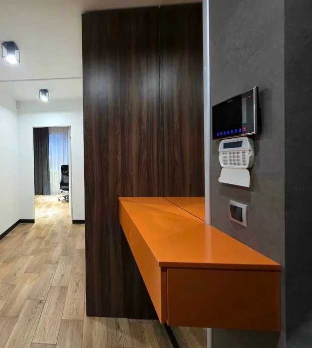 69000ЖК Мира 4 Сертификат-Да Продам Классную 2 комн кварт 5 эт,S-56мAS