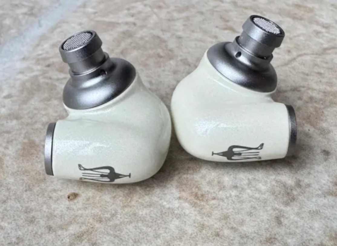 Meze Alba IEMS In ear