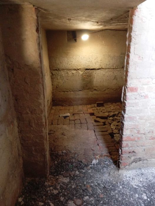 Продається цегляний гараж 21,5 мкв. в кооперативі "Мрія"
7 500 $