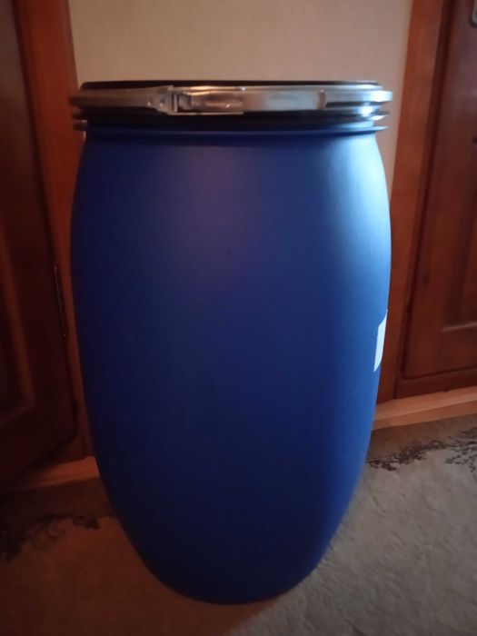 продам бочки пластикові