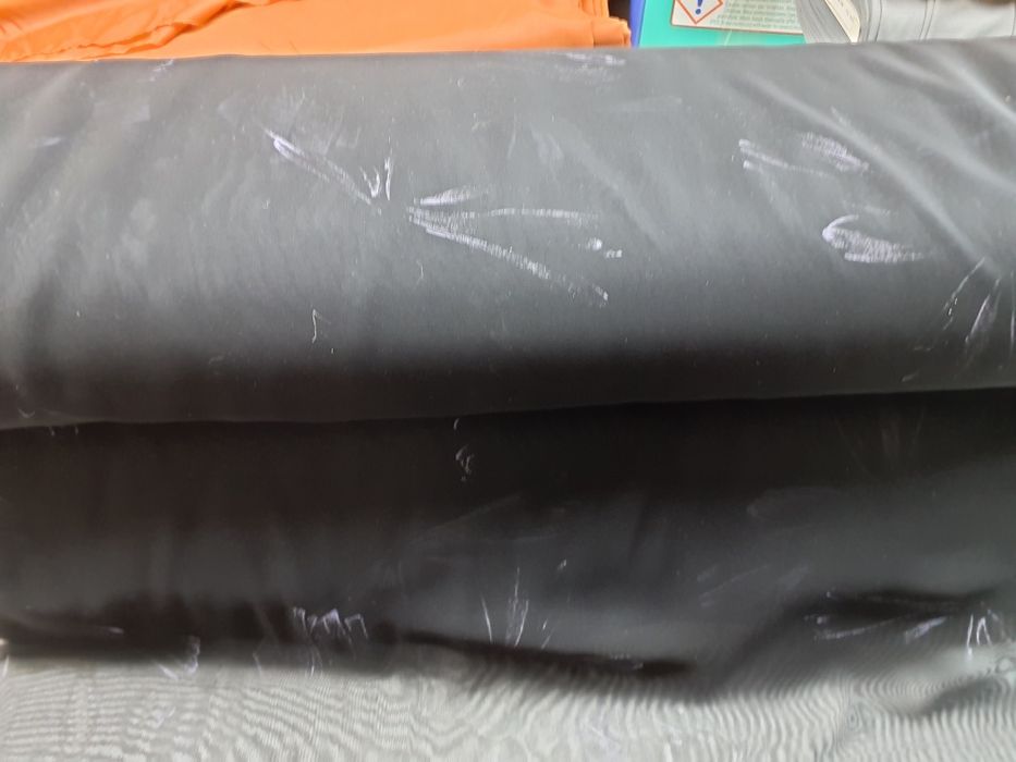 Tkanina szyfon wzór szer.150 cm.