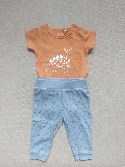 Komplet niemowlęcy rozmiar 68 body i spodenki