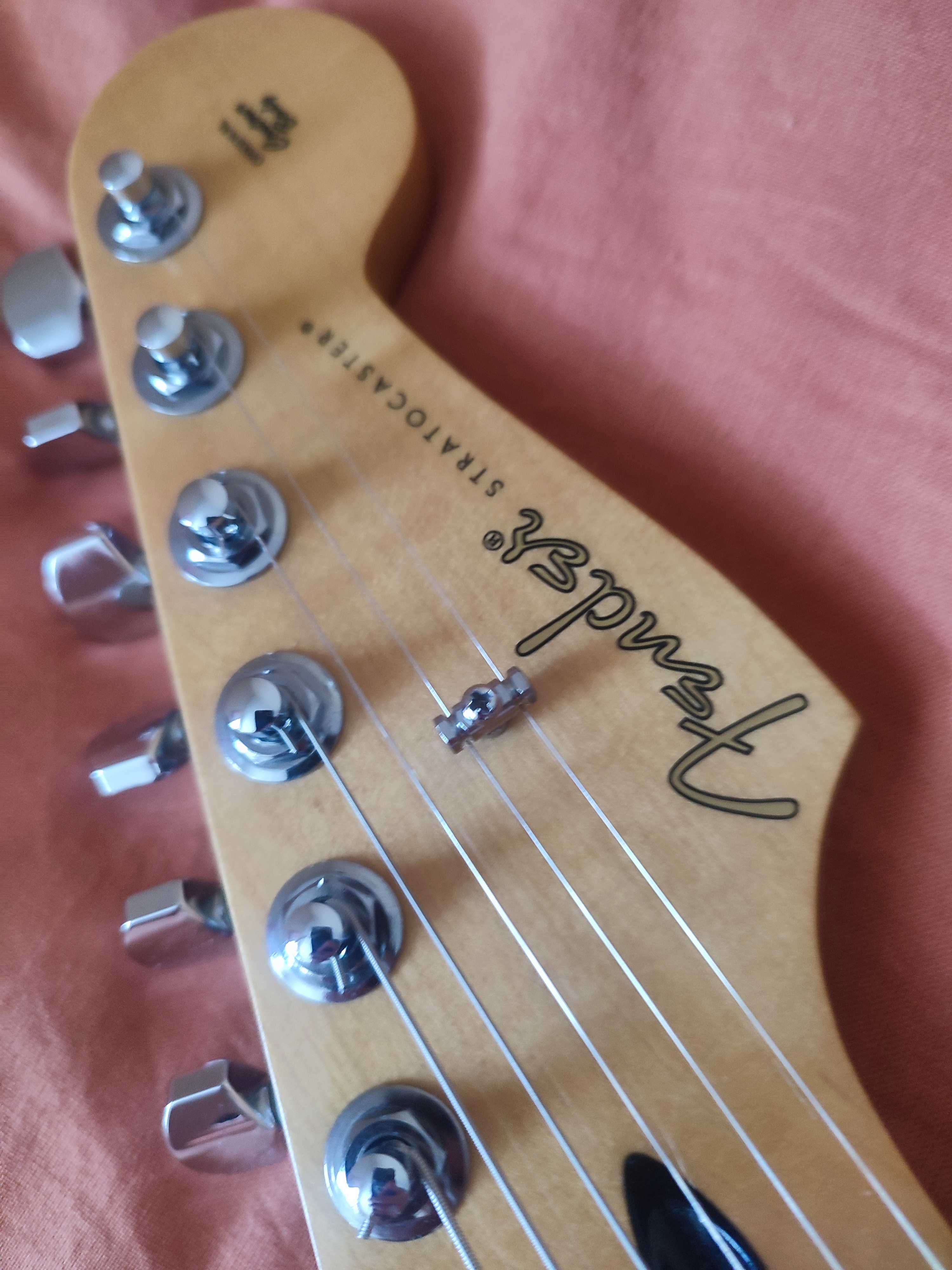 Fender Player Stratocaster MN PWT + gratisy