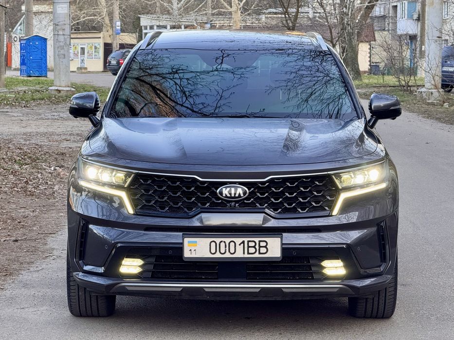 Терміново продам кіа соренту 2021року ,стан нової машини