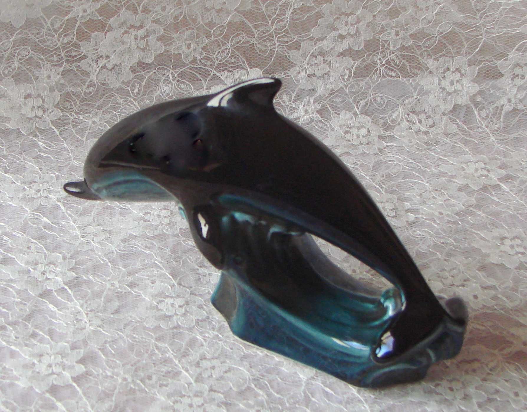 figurka delfin sygnatura