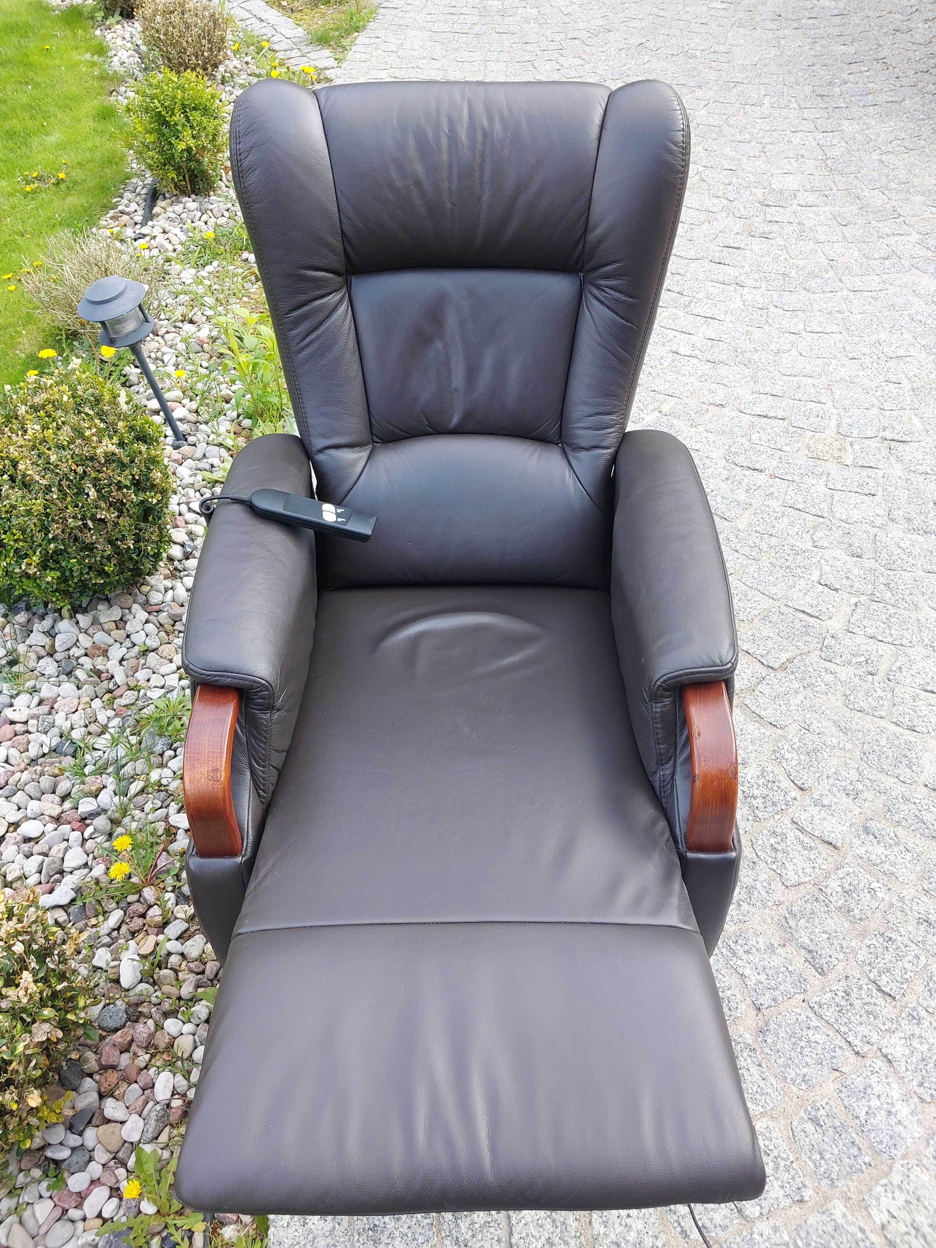 fotel rozkładany z funkcją relax i pionizacji skóra naturalna pilot