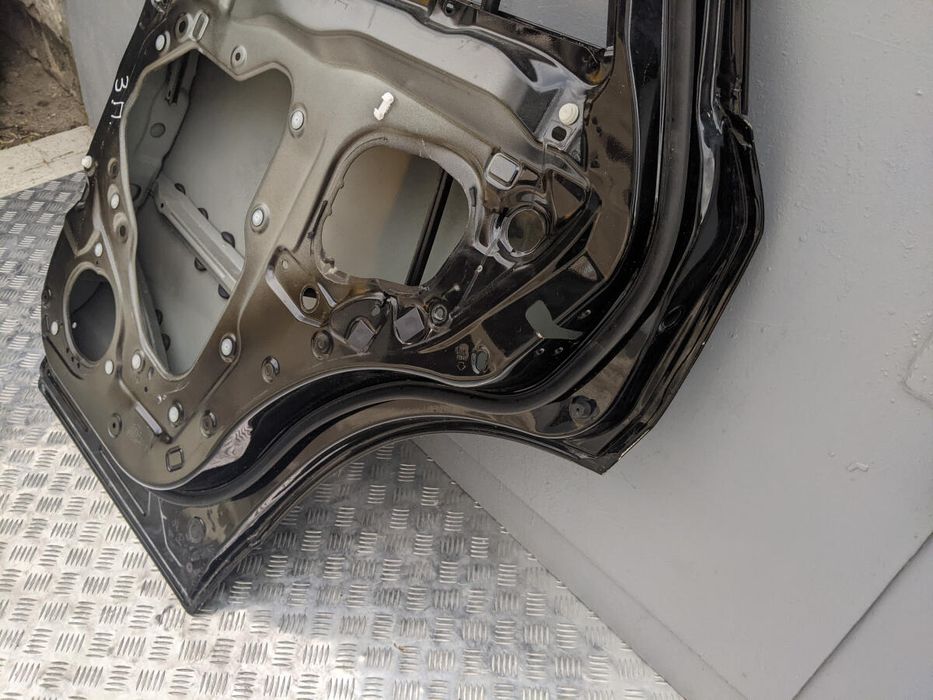 Дверь задняя правая дефект Mazda CX-5 KE (2012-2017} разборка
