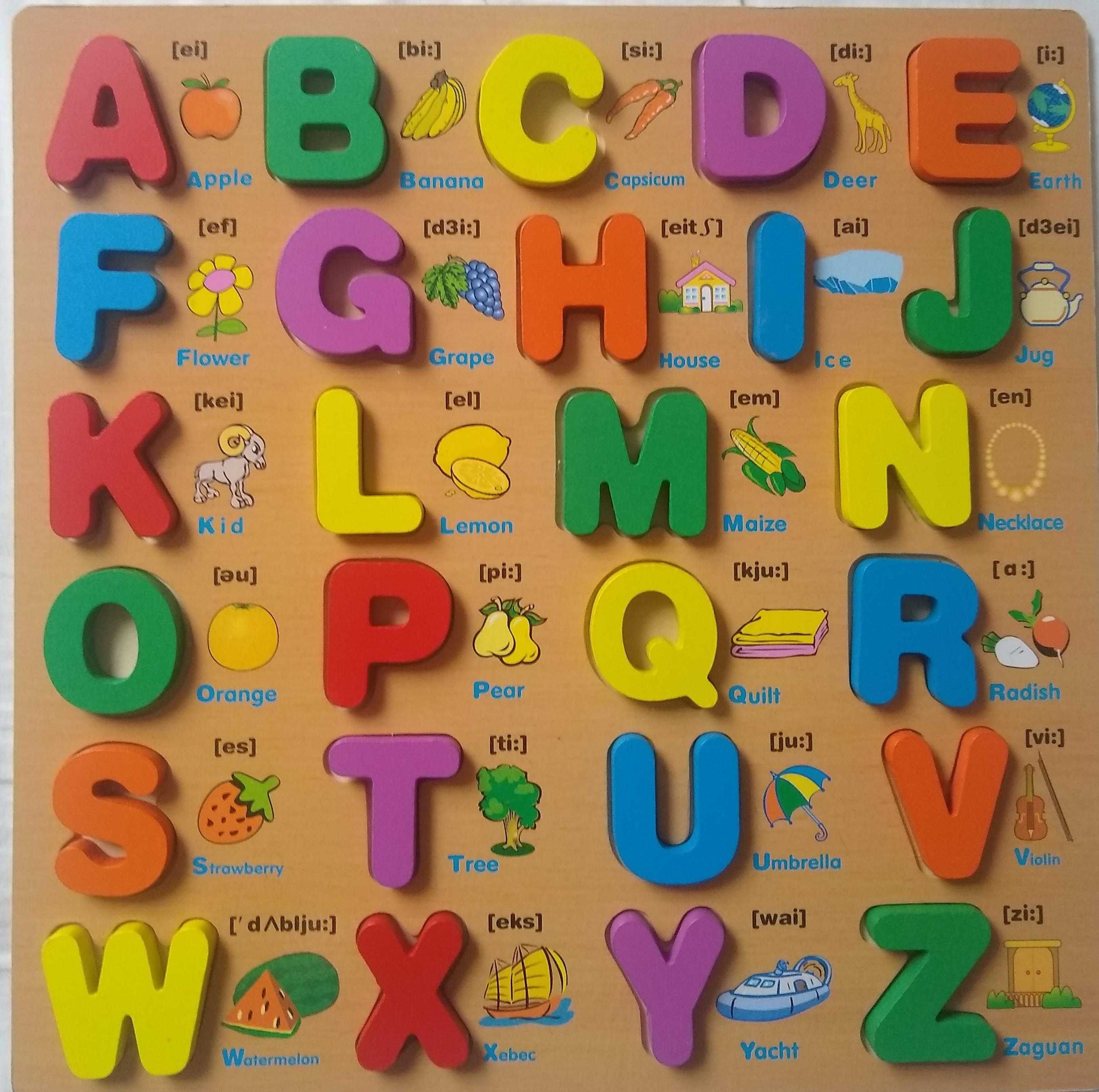 Drewniana układanka alfabet