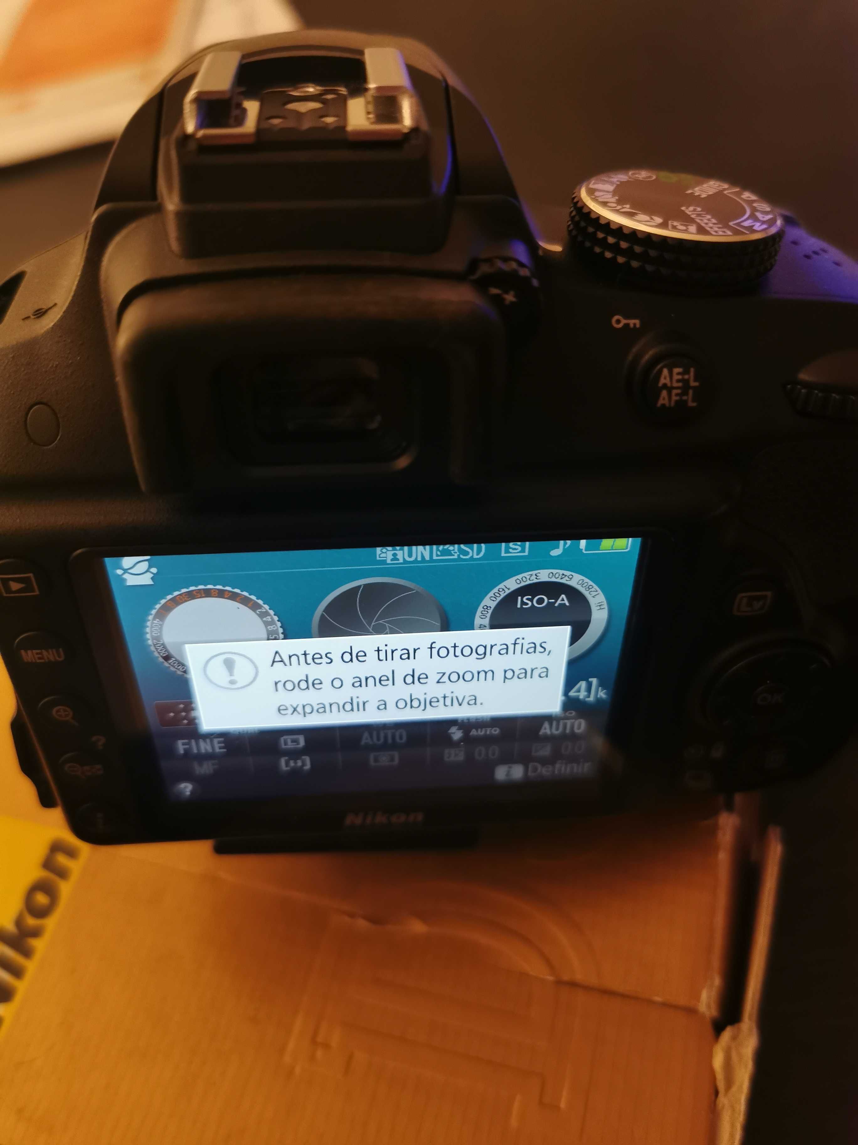 Maquina fotografica Nikon D 3300 como Nova