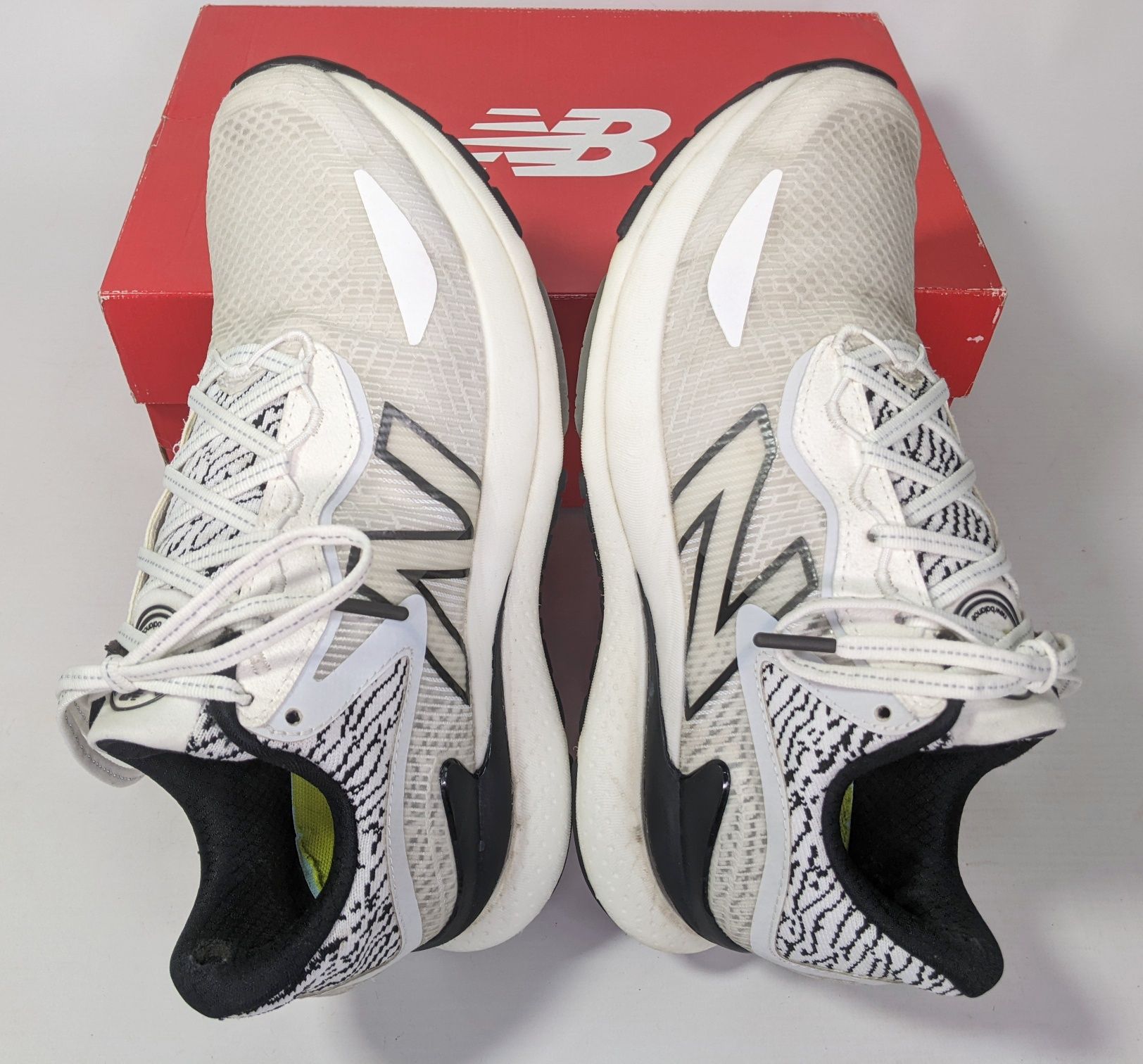 New Balance FuelCell Lerato rozmiar 44 męskie carbon