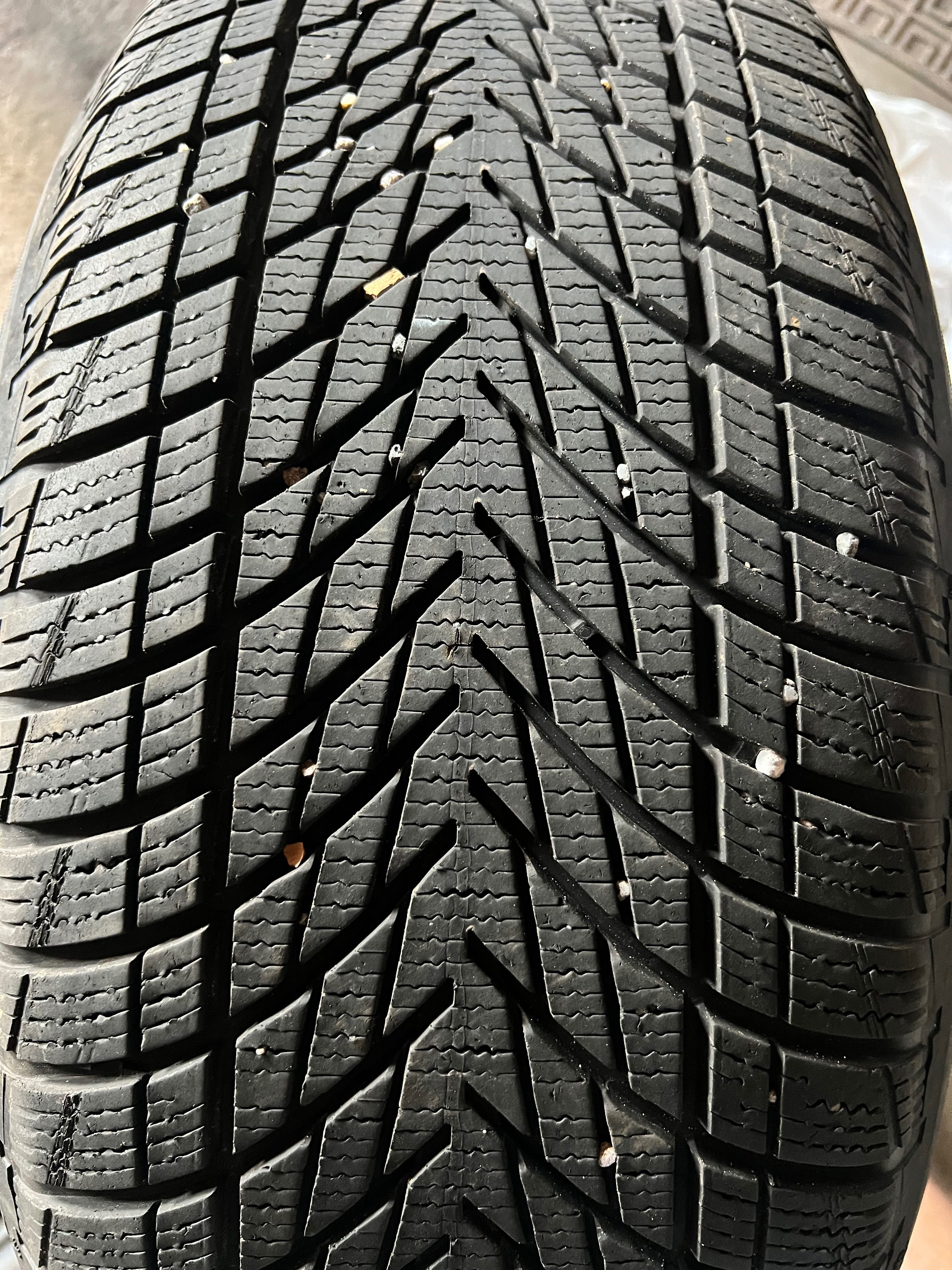 Шини зимові Goodyear UltraGrip Performance 3 235/55 R17 103V