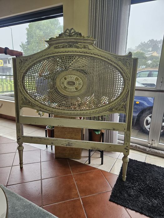 Vendo estanteira de cama