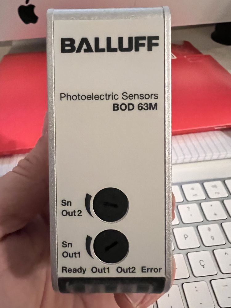 Sensor fotoelétrico Balluf