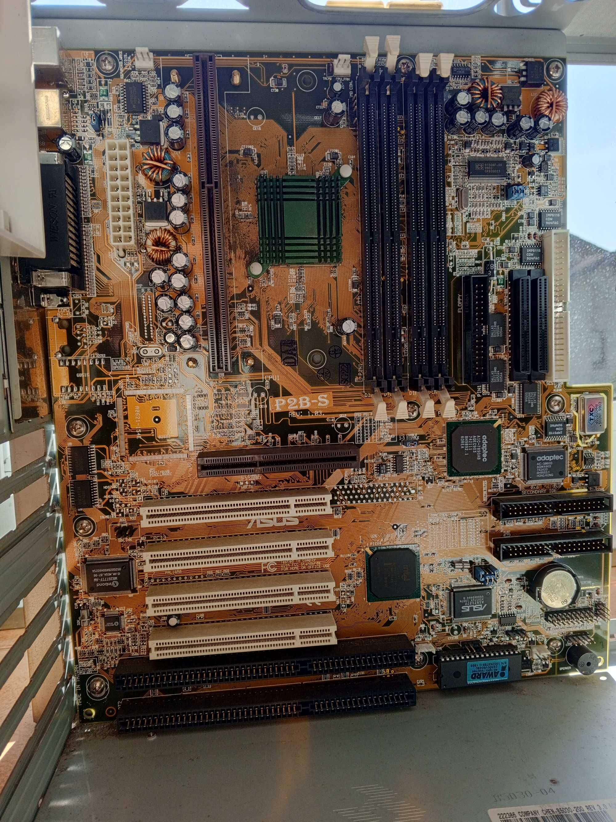 Płyta główna Intel /Asus FW82371EB (L901TA08)SL37M-98'- Retro