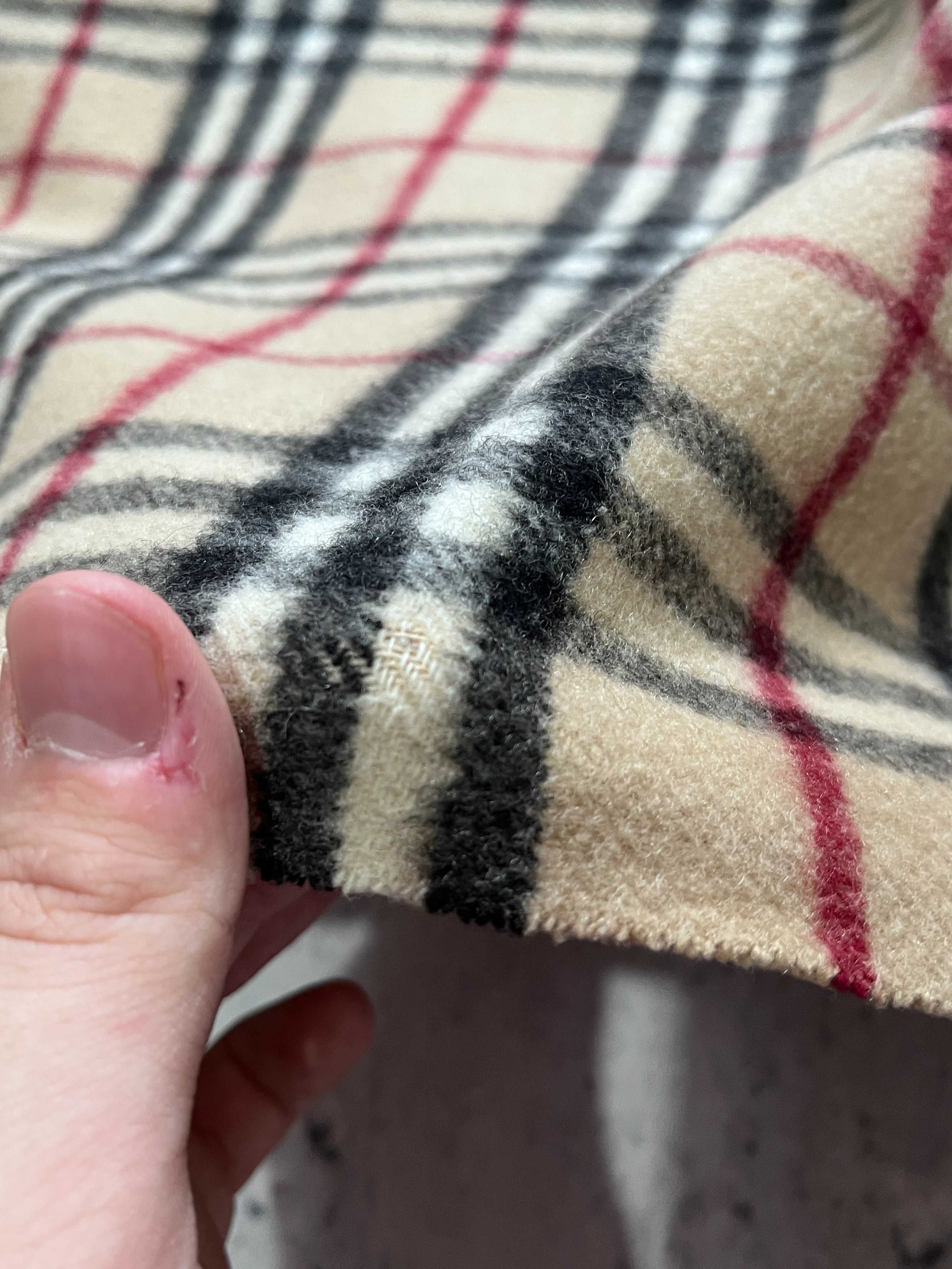 Wełniano kaszmirowy szalik w kratę Burberry