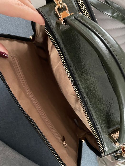 ciemnozielona torebka