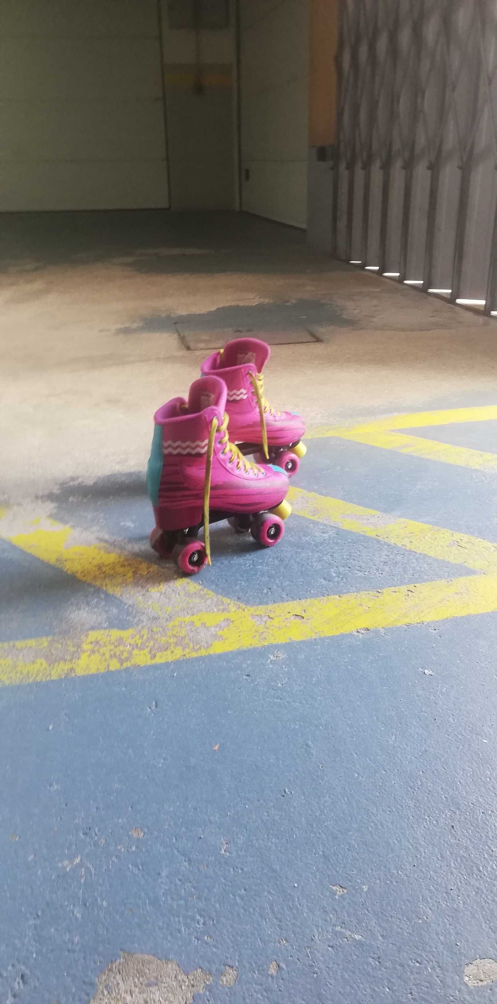 Patins de 2 eixos, com travões, tamanho 39