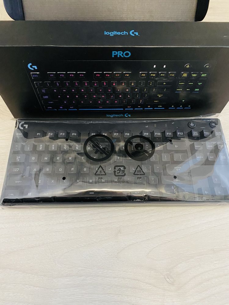 Teclado Logitech G PRO TKL