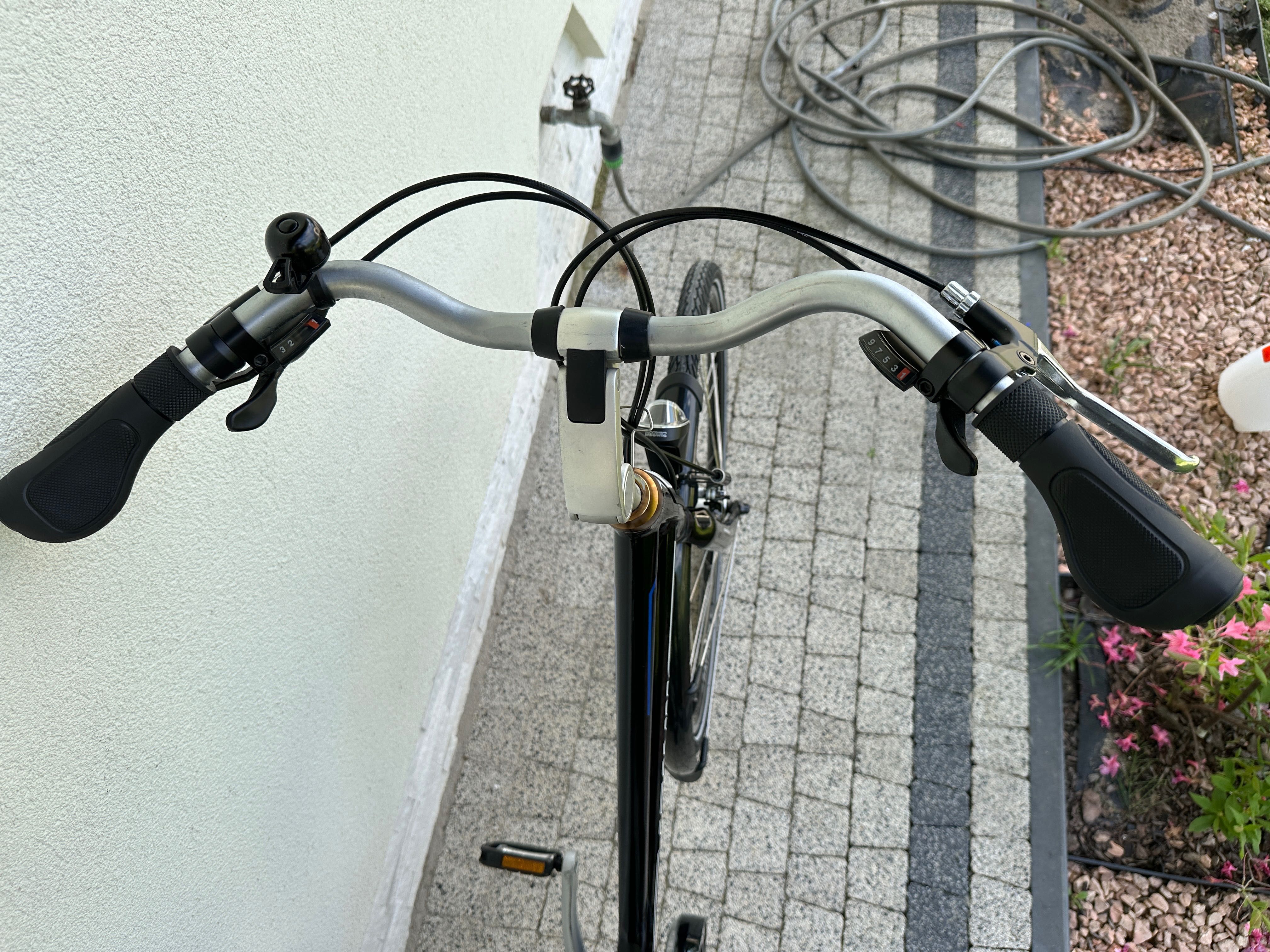 Rower BATAVUS - Trekking, koła 28, alu, Shimano, lekki aluminiowy