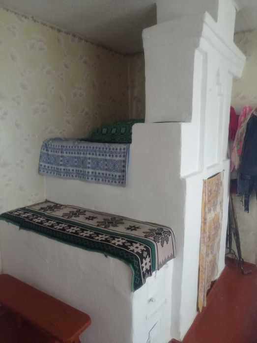 Капітальний будинок в с. Товстоліс 8 км від Чернігова