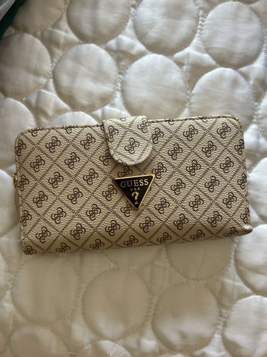 Carteira Guess nova