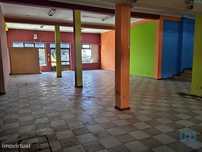 Loja / Estabelecimento Comercial T2 em Nelas de 345,00 m2