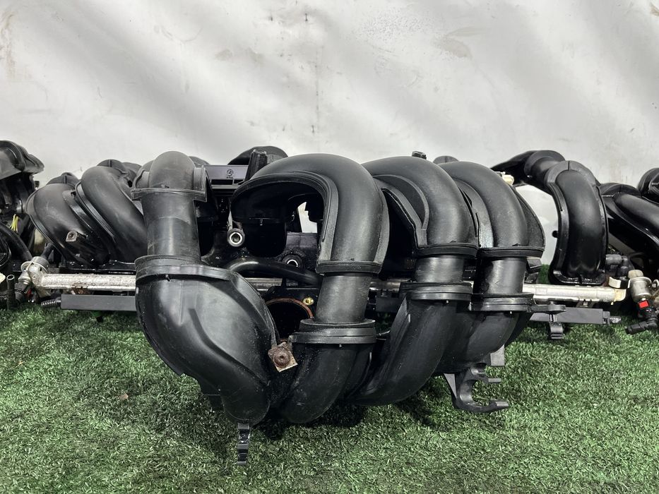 Впускний колектор,колєктор Форд фокус 2 1.6 бензин focus,c max,fiesta,