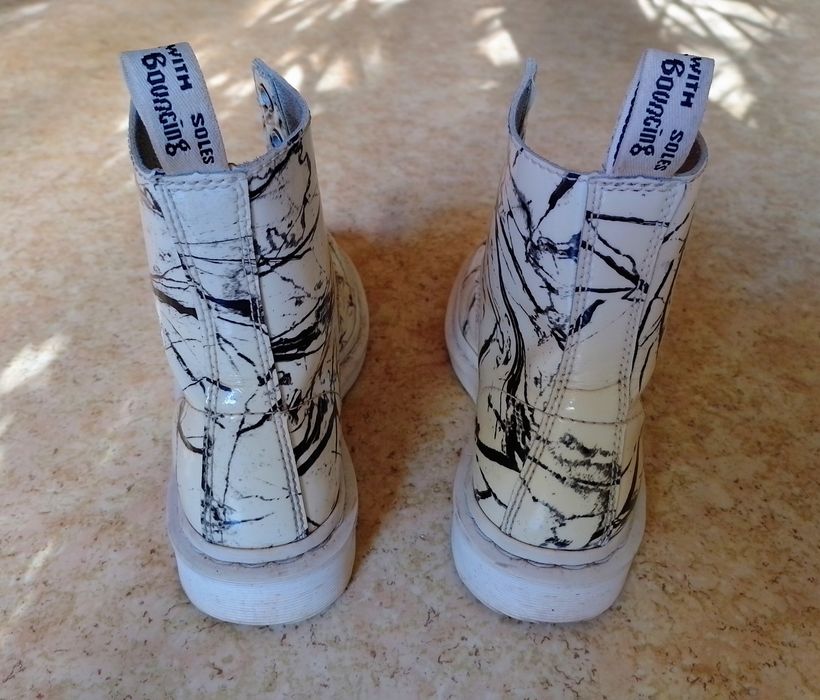 Ботинки берцы Доктор Мартинс. PASCAL MARBLE in White Dr. Martens