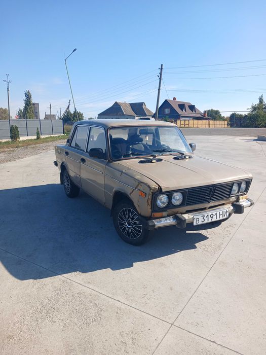 Продам ваз 2106,на повном упевнепом ходу сів і поїхав.