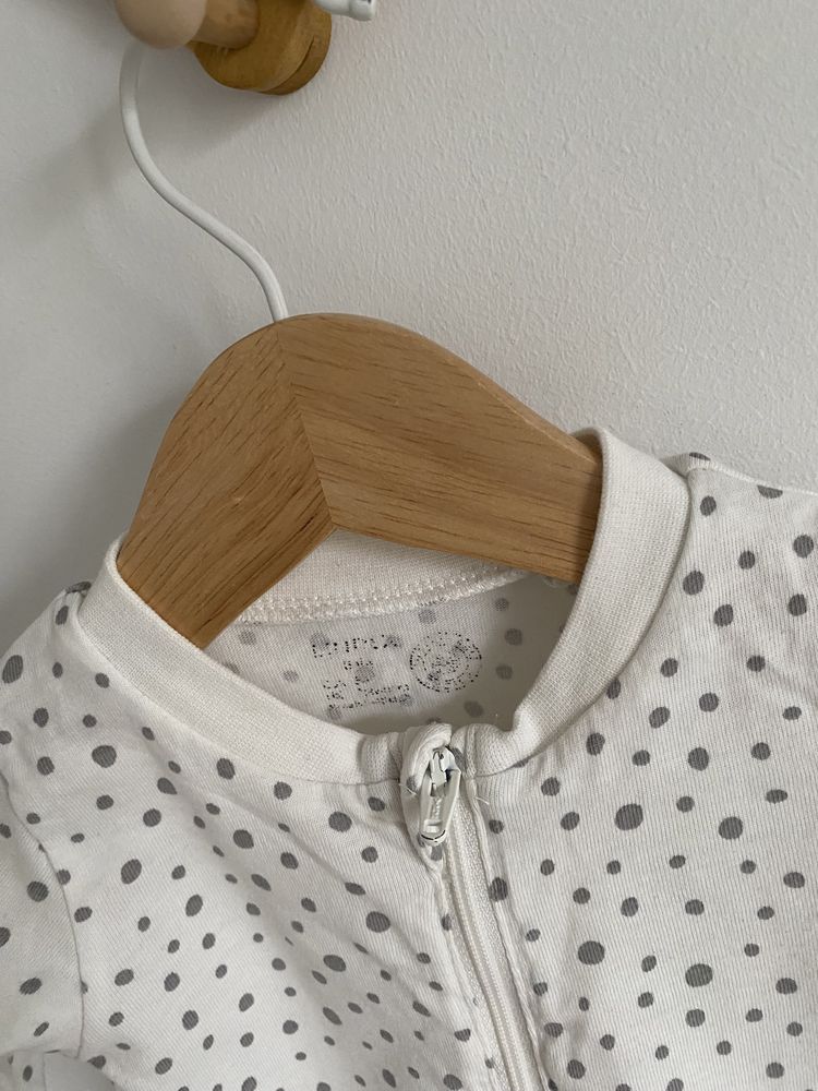 Pajac lindex 50/56 biały w kropki kotek szary