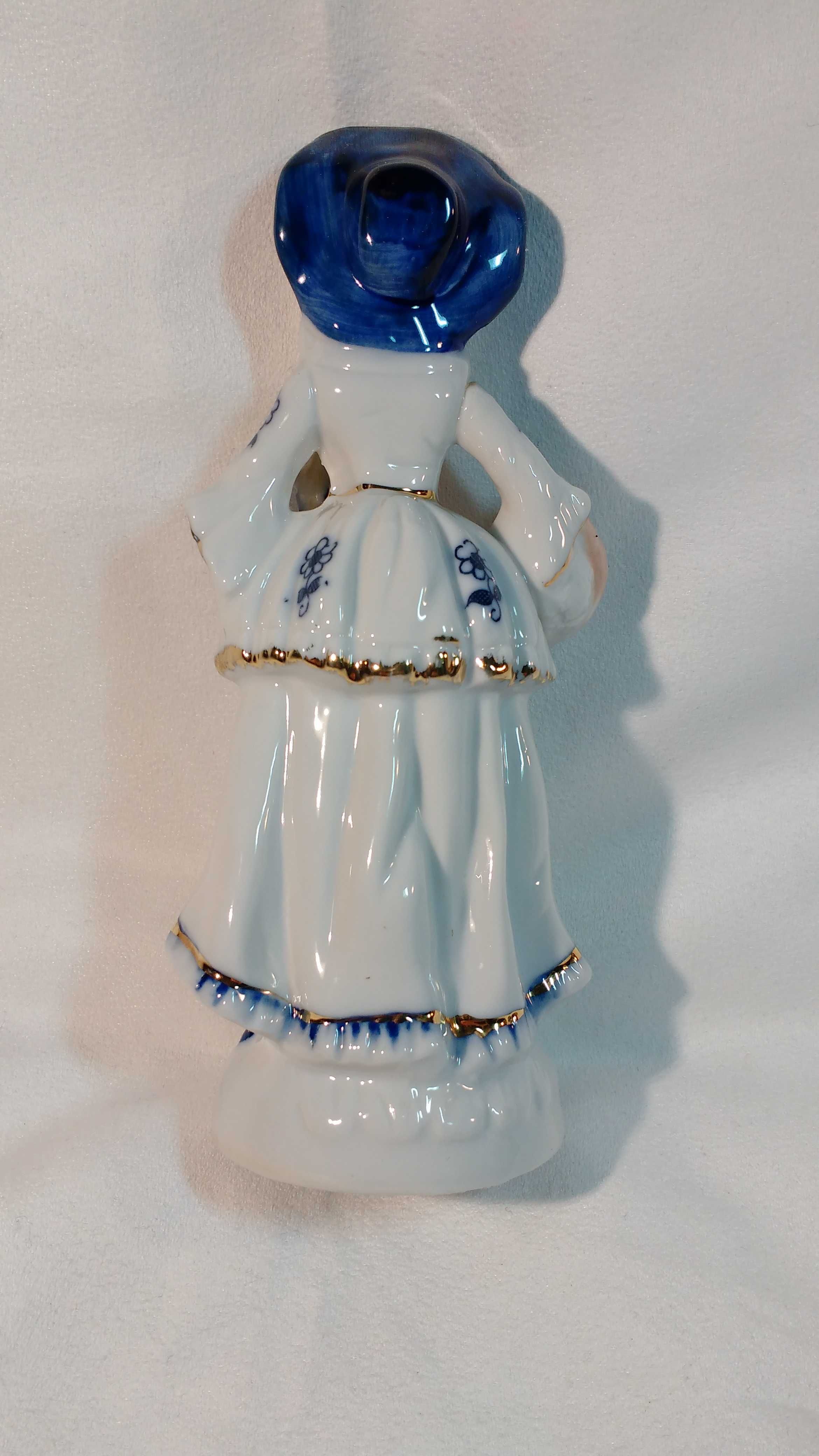 Dama dworu figurka porcelanowa