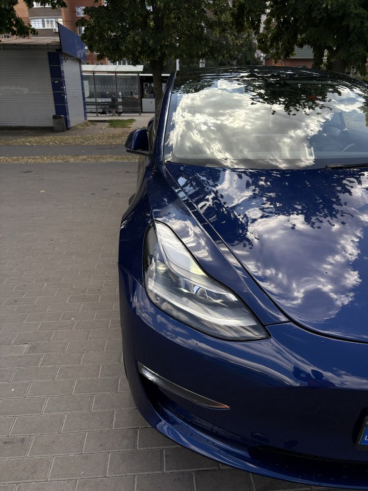 Tesla model 3 long range 82kwt 2022 рік