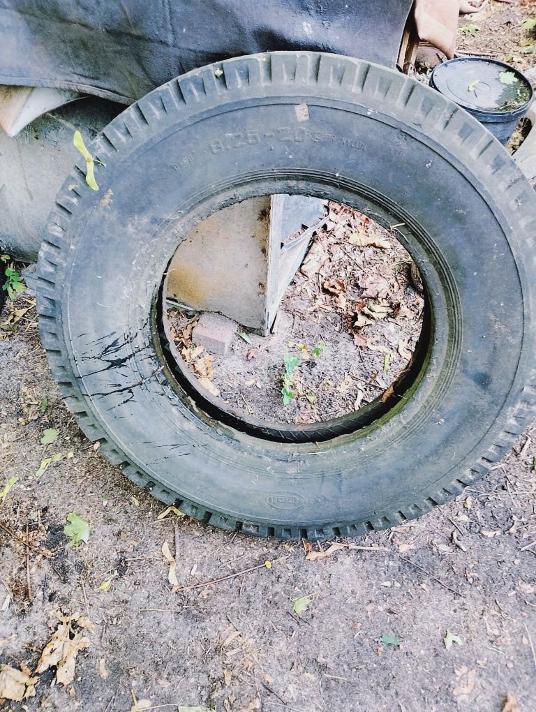 Opony 825 do przyczep