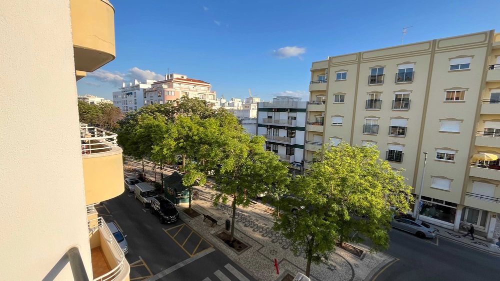 T3 no centro de Loulé junto ao Coreto, único apartamento no piso