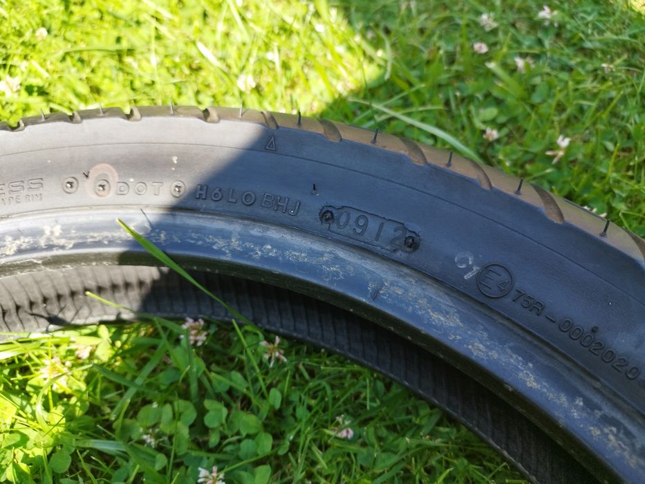 Opona 110/80-17 przednia